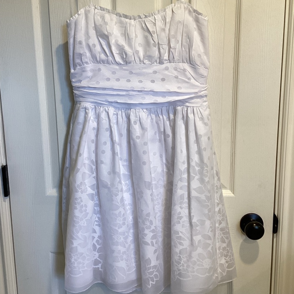 ARDEN B Feminine Strapless White Dress, Size M